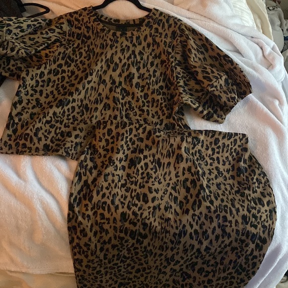 Leaopard 2 peice set - Picture 4 of 4